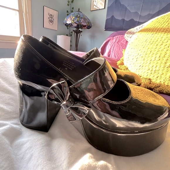 NEW Sugar Thrillz platform mary jane heels